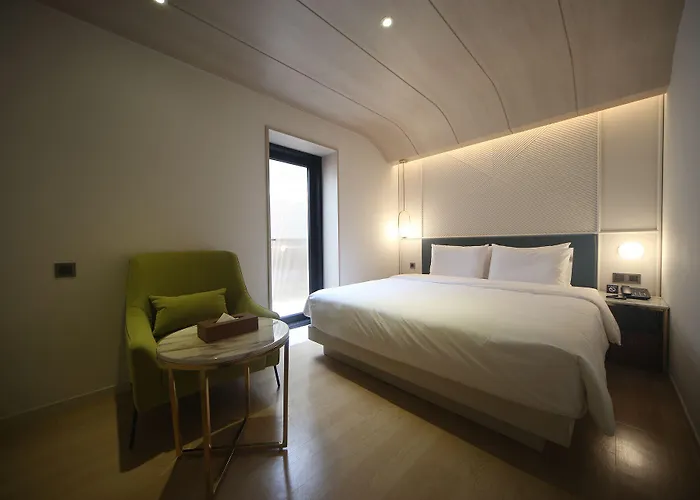 H Avenue Minam Pusan